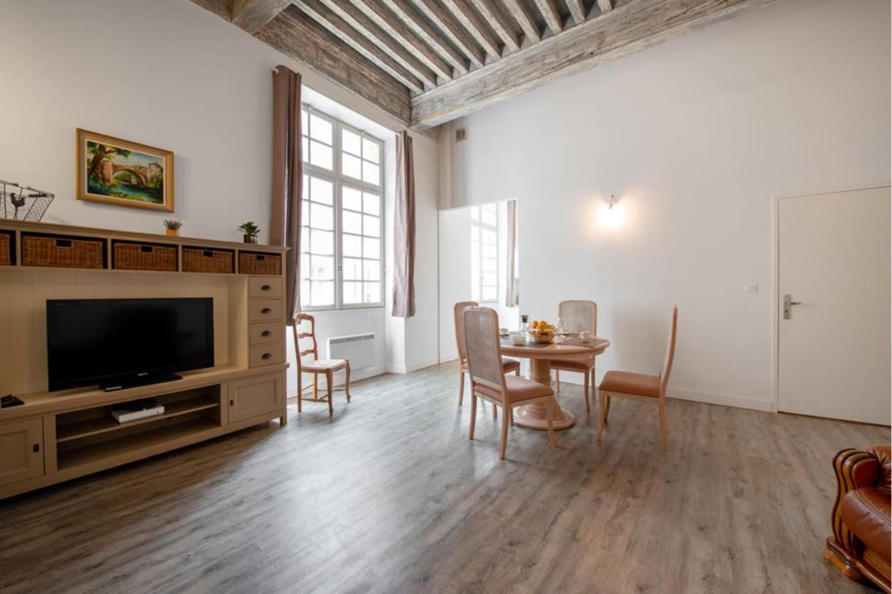 Bright Spacious Well-Equipped Apartment カルカソンヌ エクステリア 写真